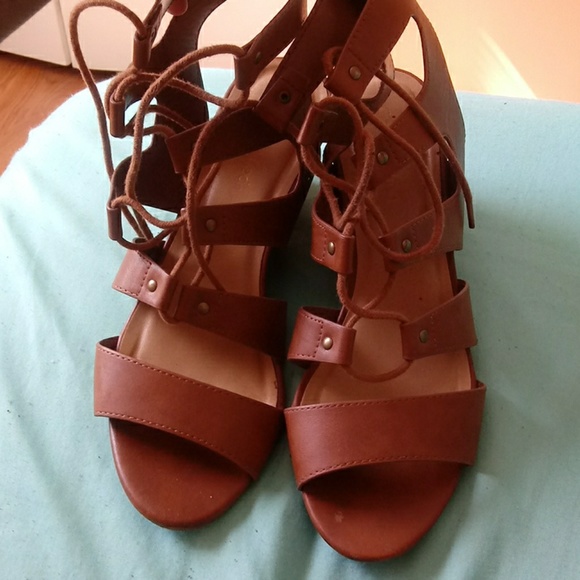 Shoes - Picture 1 of 2